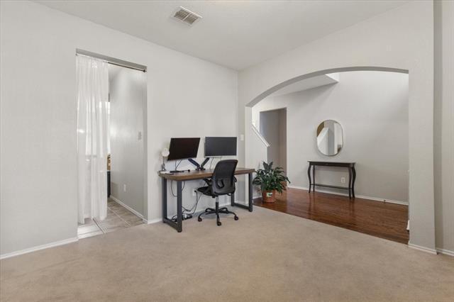 Building Photo - 1435 Sleepy Hollow Dr