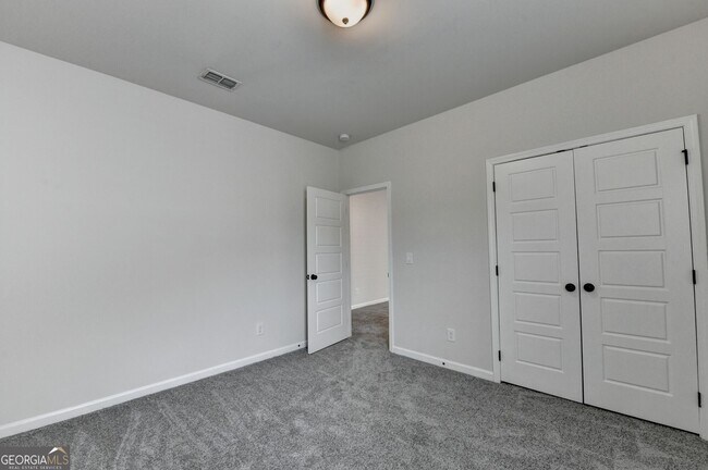 Building Photo - 1854 Westfall Lndg