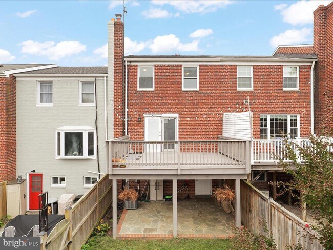 Building Photo - 209 Guthrie Ave