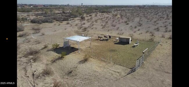 Building Photo - 726 S Johnson Rd