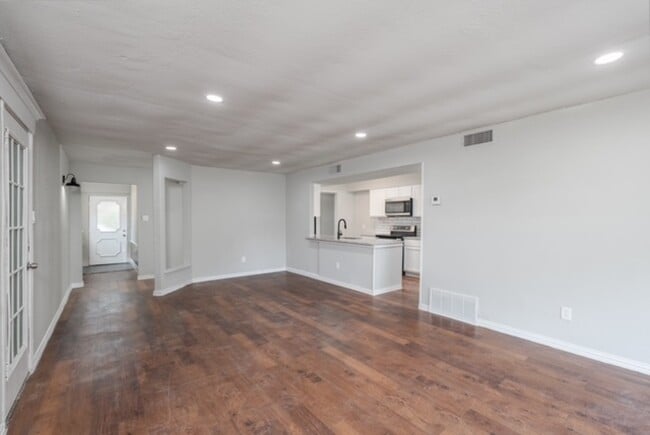 Building Photo - 5306 Lansingford Trail
