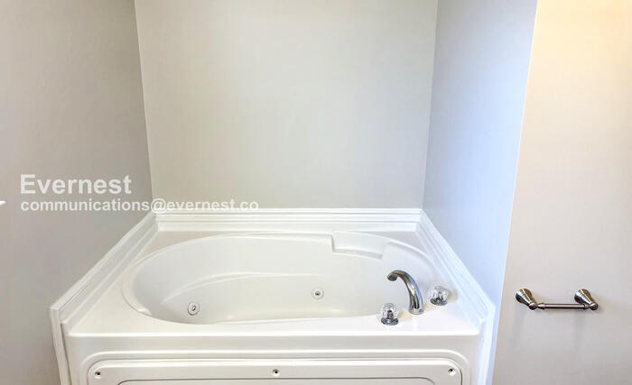 Building Photo - 15972 Trey Hughes Dr NW