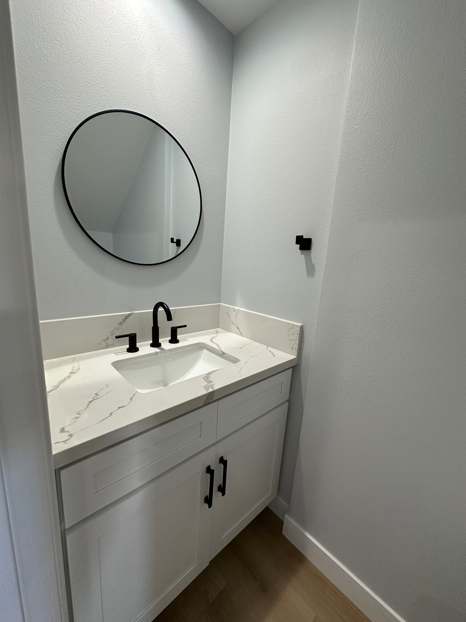 Building Photo - 826 Rose Ave