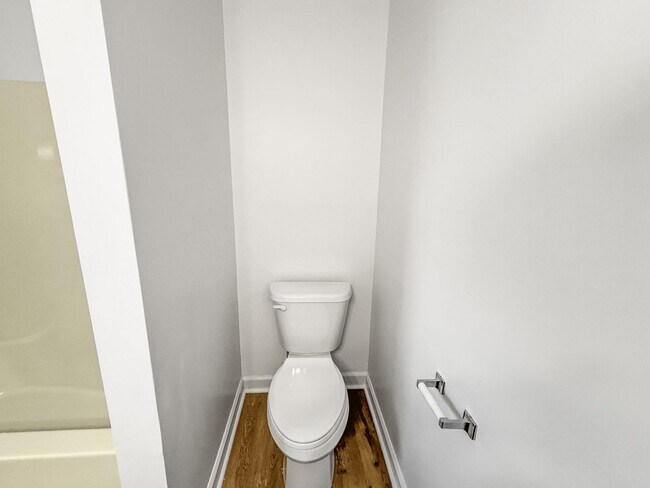 Building Photo - Newly Remodeled 3-BR, 2-Bath Home