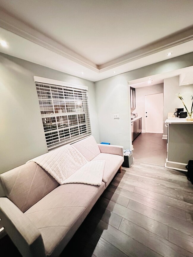 Building Photo - 2424 NE 9th St