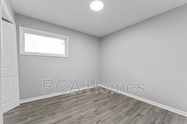 Building Photo - 2292 W 67th St