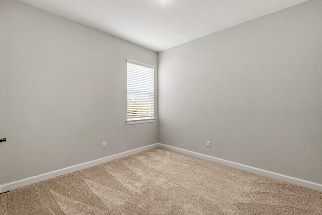 Building Photo - 15691 Honey Cv Dr