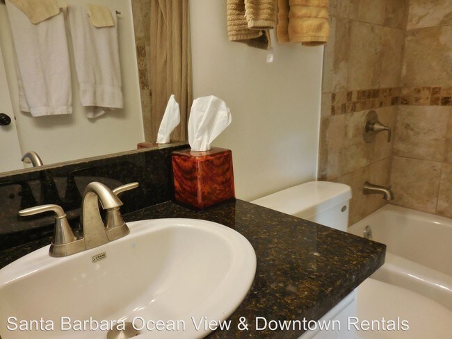 Building Photo - 515 Red Rose Ln