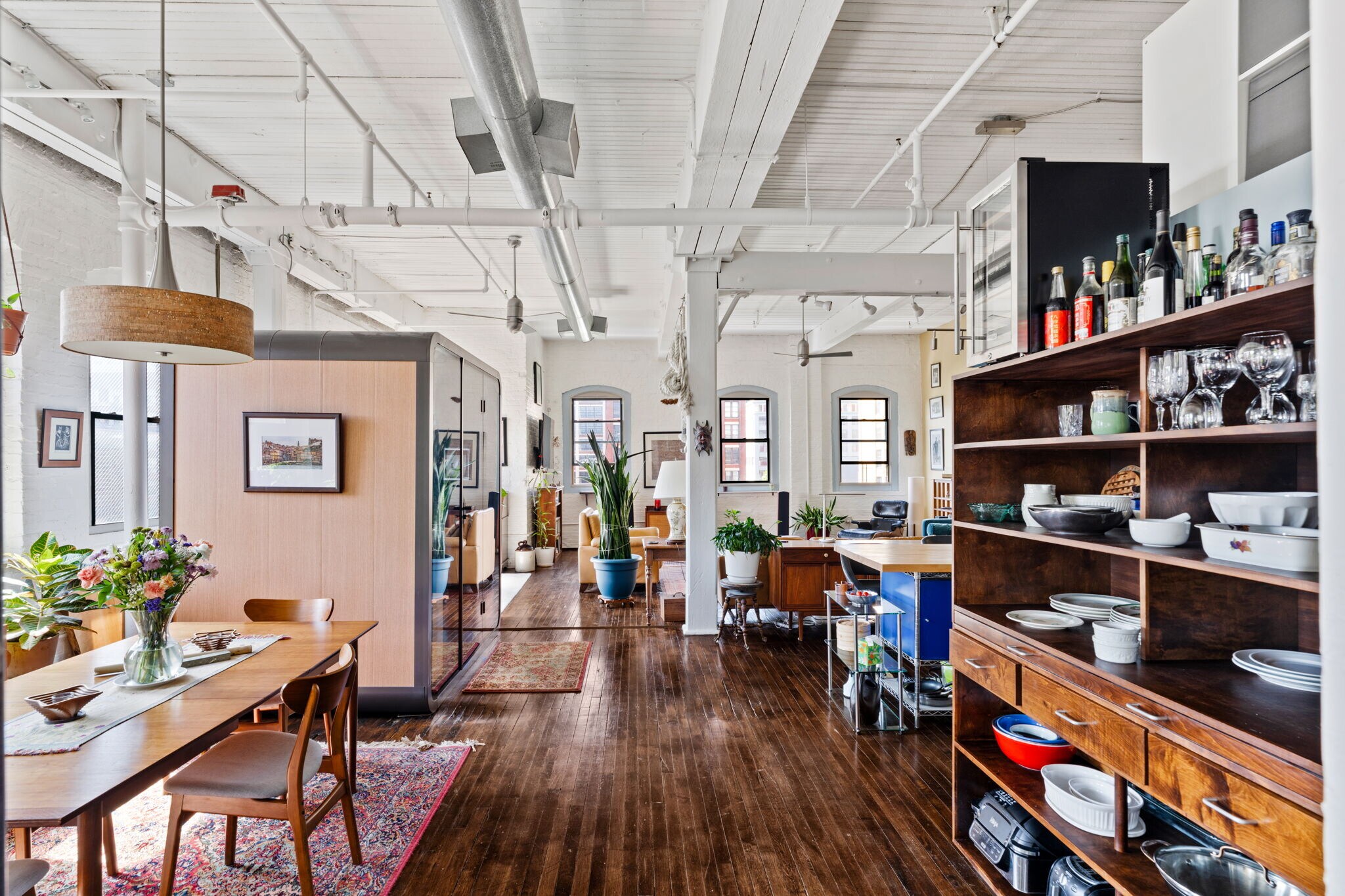 Building Photo - 429 N 13th St