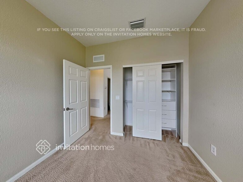 Building Photo - 251 Las Brisas Cir