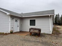 Building Photo - Grumman St 2400-
