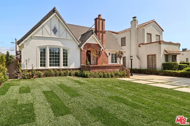 Building Photo - 916 S Rimpau Blvd
