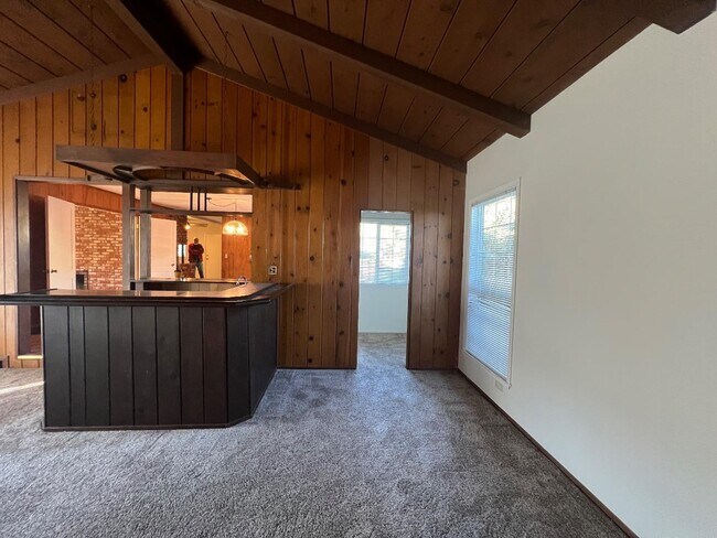 Building Photo - 6484 Camelia Dr