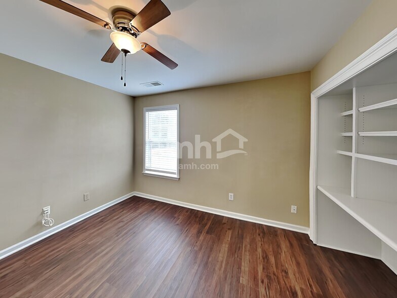 Building Photo - 3380 Lake Breeze Ct