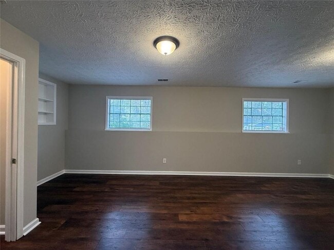 Building Photo - 8856 Gateridge Ct