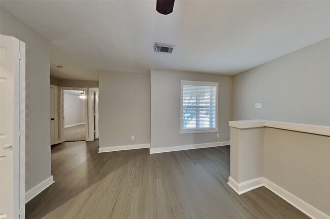 Building Photo - 11703 Sunny Stream Dr