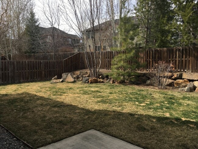 Building Photo - Gorgeous River Canyon Community Home!