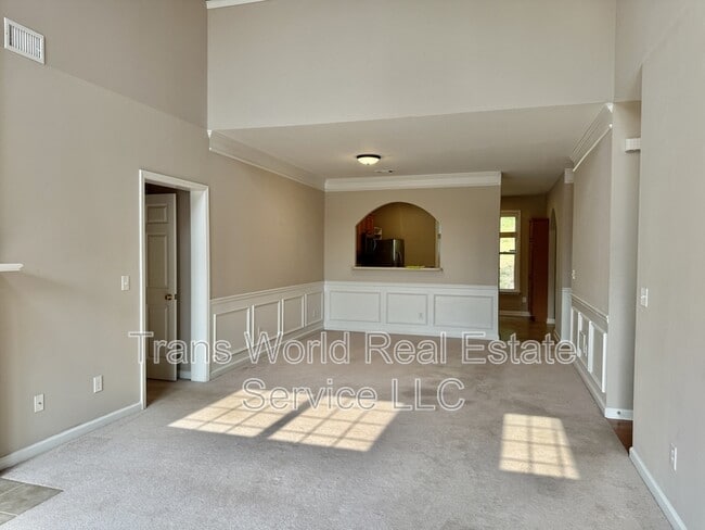 Building Photo - 484 Grayson Way