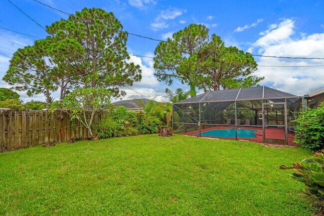 Building Photo - Port St Lucie Pool Home