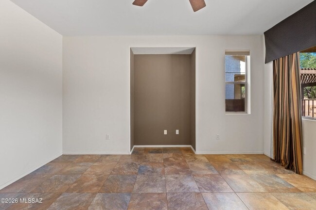 Building Photo - Two Story 3 Bed/2Bath in Paseo Del Rio