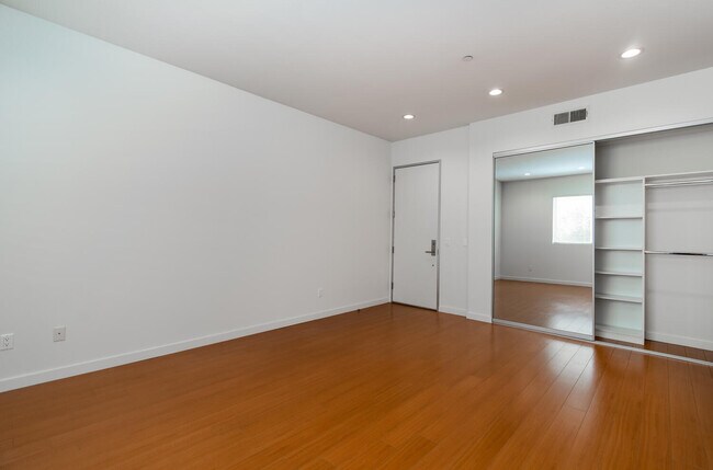 Unit 2 2nd Bedroom - 14212 Riverside Dr