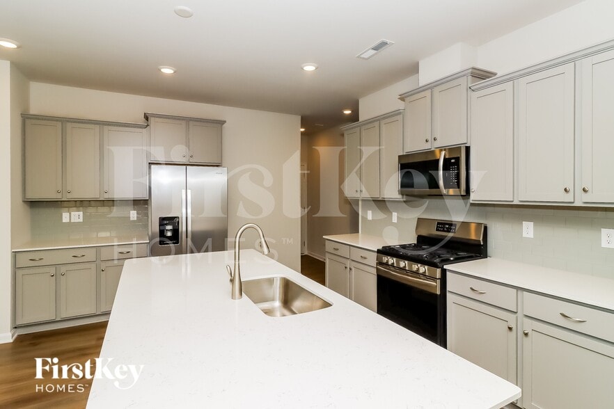 Building Photo - 148 Olive Tea Ln