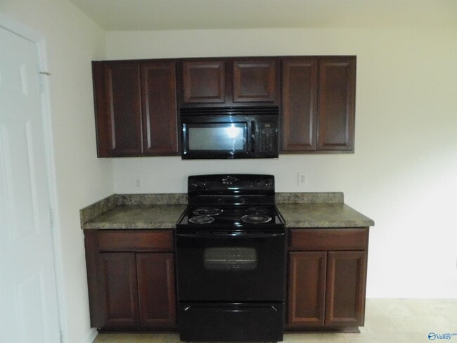 Building Photo - 130 Lockport Dr
