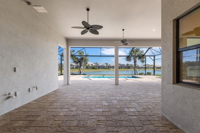 Building Photo - 712 Sigsbee Loop