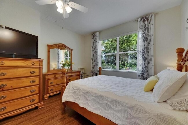 Building Photo - 2068 Sifield Greens Way