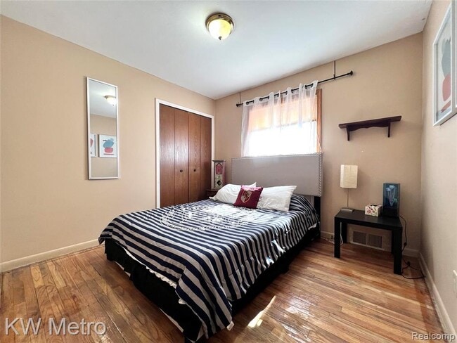 Building Photo - 26381 Osmun St