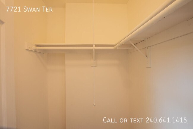 Building Photo - 7721 Swan Terrace