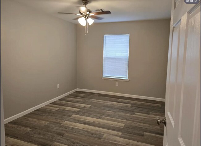 Building Photo - 4103 W 56th Pl