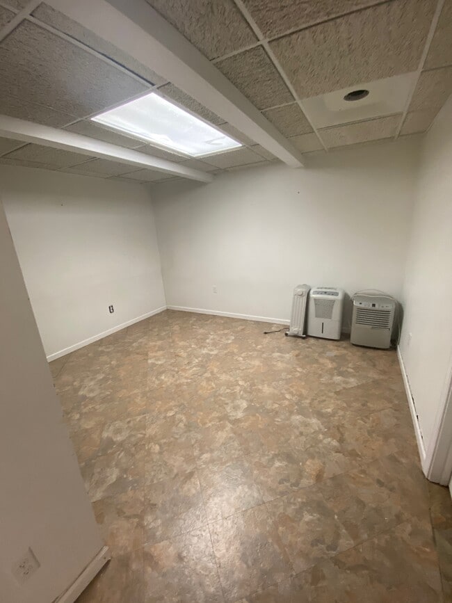 Building Photo - 3634 Roosevelt Cir