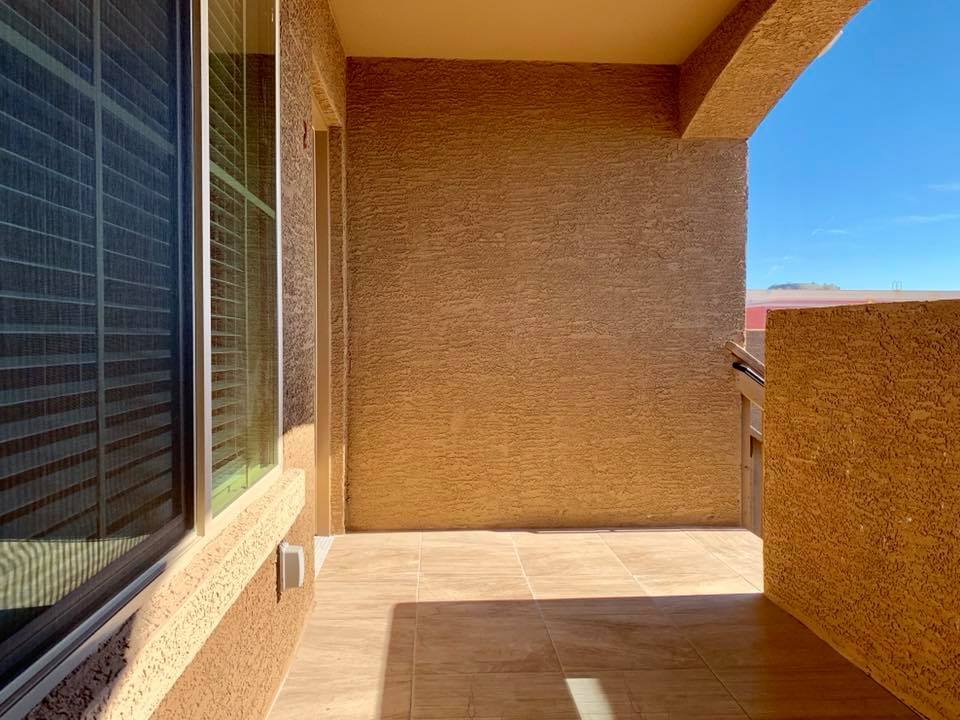 Building Photo - 10402 N 9th Ave