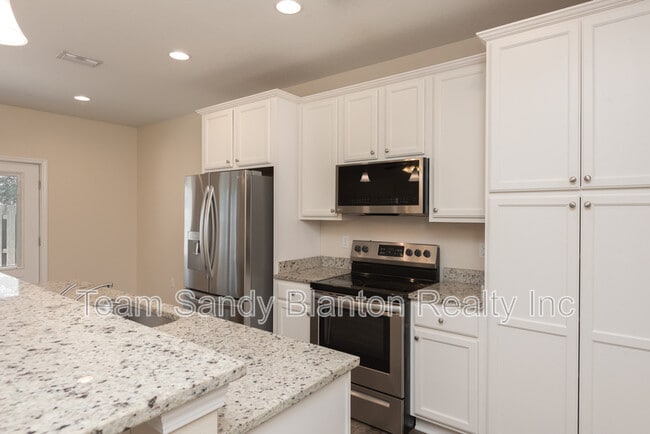 Building Photo - 3508 Mossy Oak Villas Cir