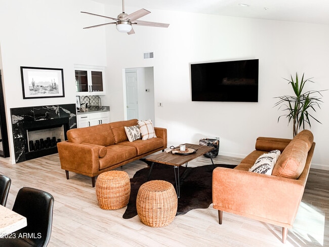 Building Photo - 9067 E Larkspur Dr