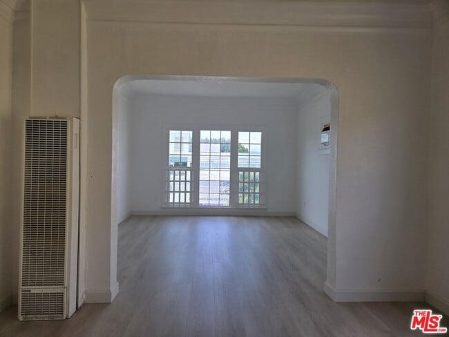 Building Photo - 134 S Mountain View Ave