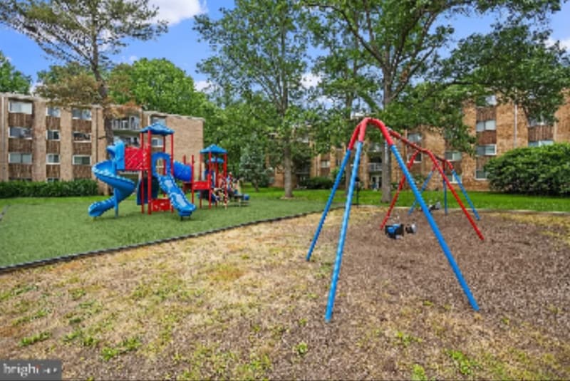 Building Photo - 8001 Chanute Pl