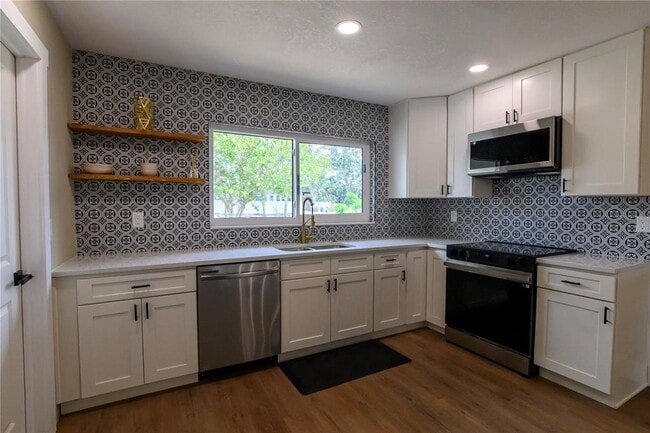 Building Photo - 8808 44th Ave Dr W