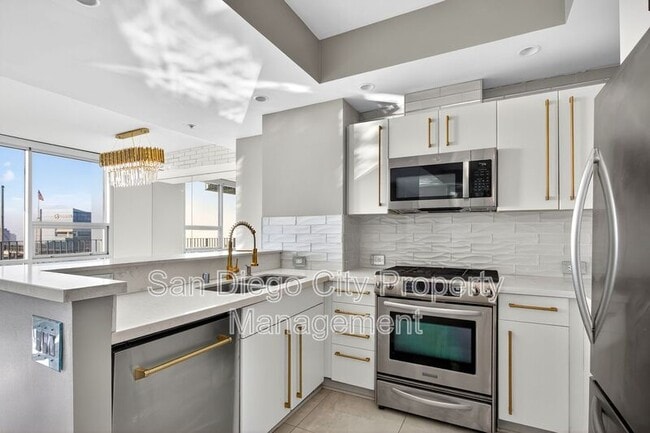 Building Photo - 321 Tenth Ave