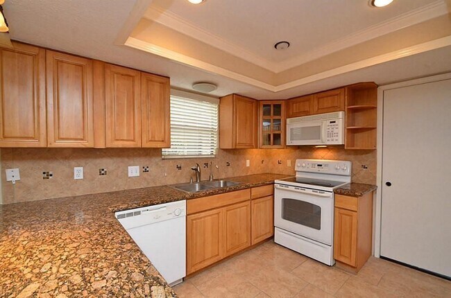 Building Photo - 3130 Frontier Dr