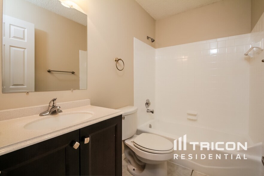 Building Photo - 3012 Lalani Blvd
