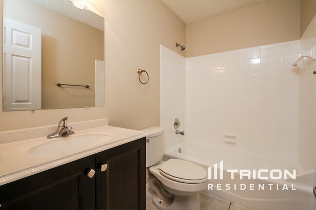 Building Photo - 3012 Lalani Blvd