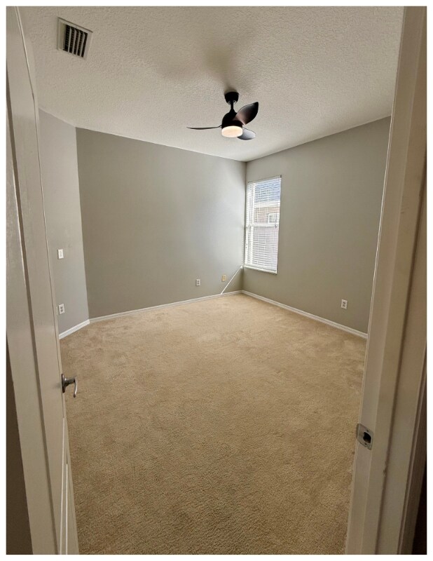 Building Photo - 2352 Rosehaven Dr