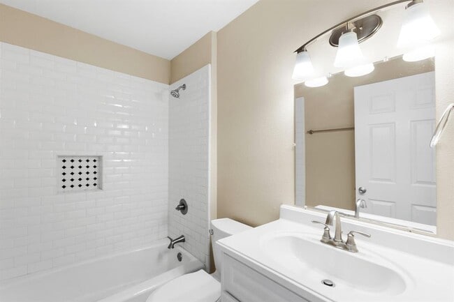 Building Photo - 2710 St Edwards Cir