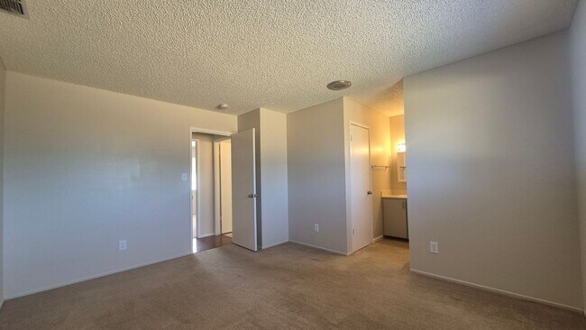 Building Photo - 7338 Hayward Dr