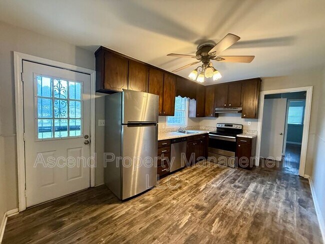 Building Photo - 5514 Rosemont Dr