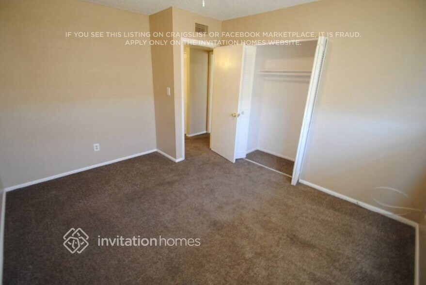 Building Photo - 4222 W Denton Ln