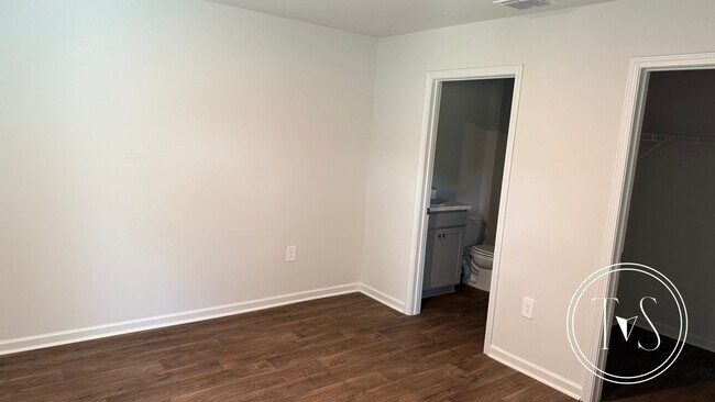 Building Photo - RATE DROP ALERT (was $2200/month) and FALL...