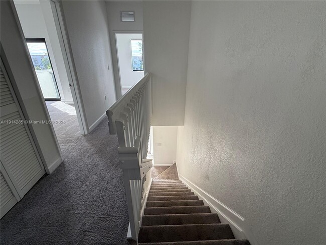 Building Photo - 685 NE 208th Terrace